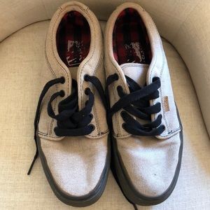 Canvas vans